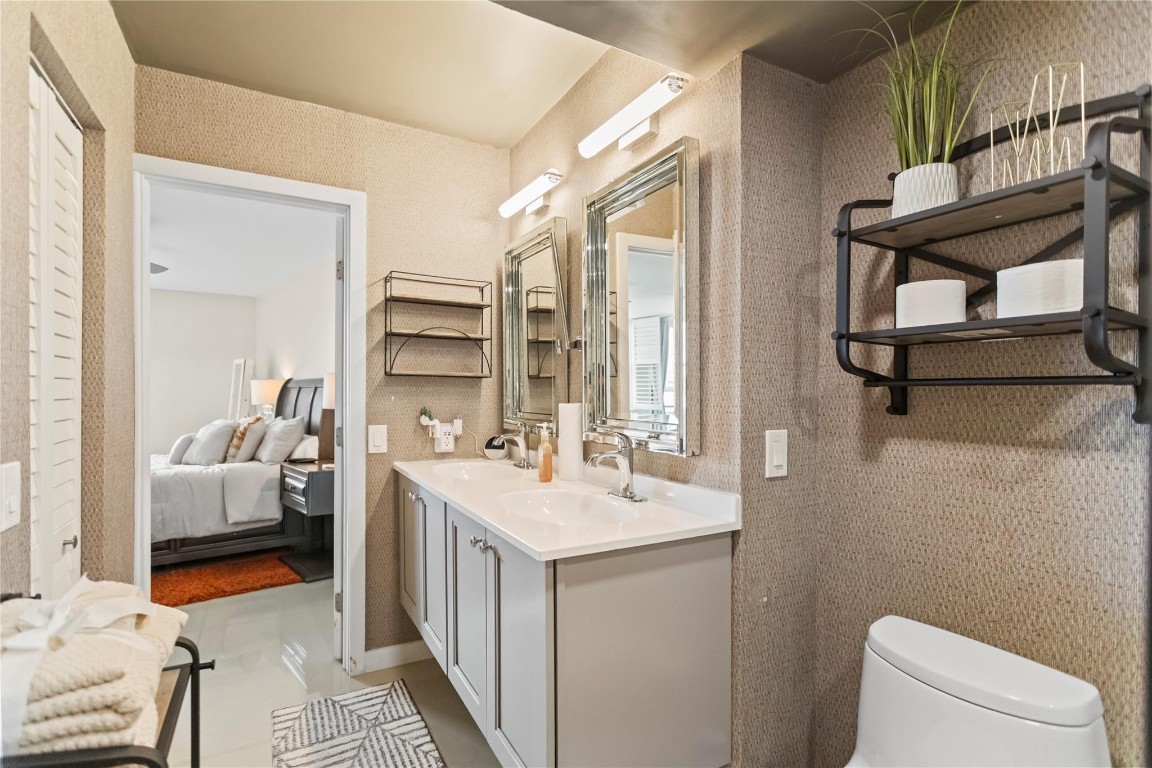 LAKE EMERALD 3 CONDO - Residential