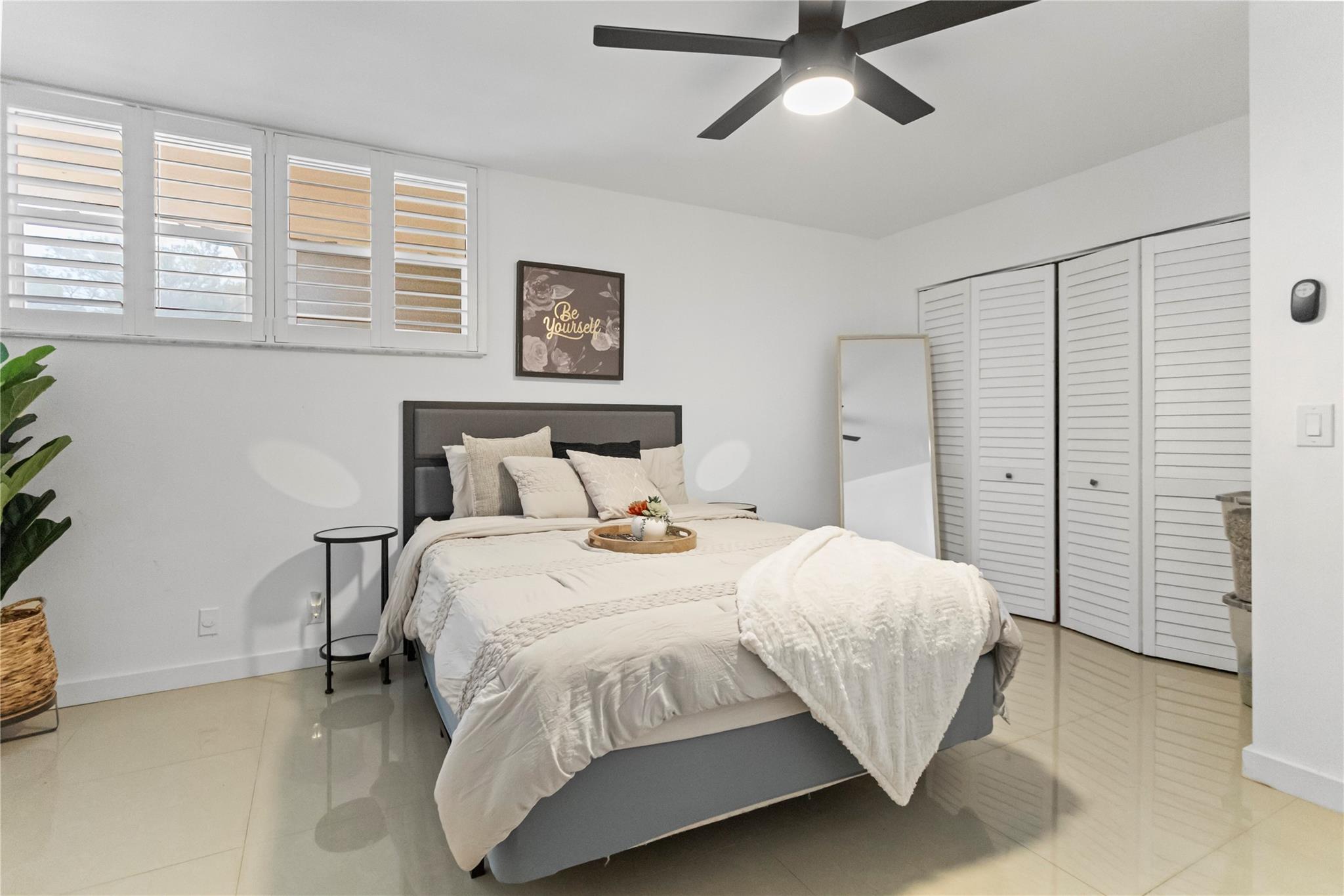 LAKE EMERALD 3 CONDO - Residential