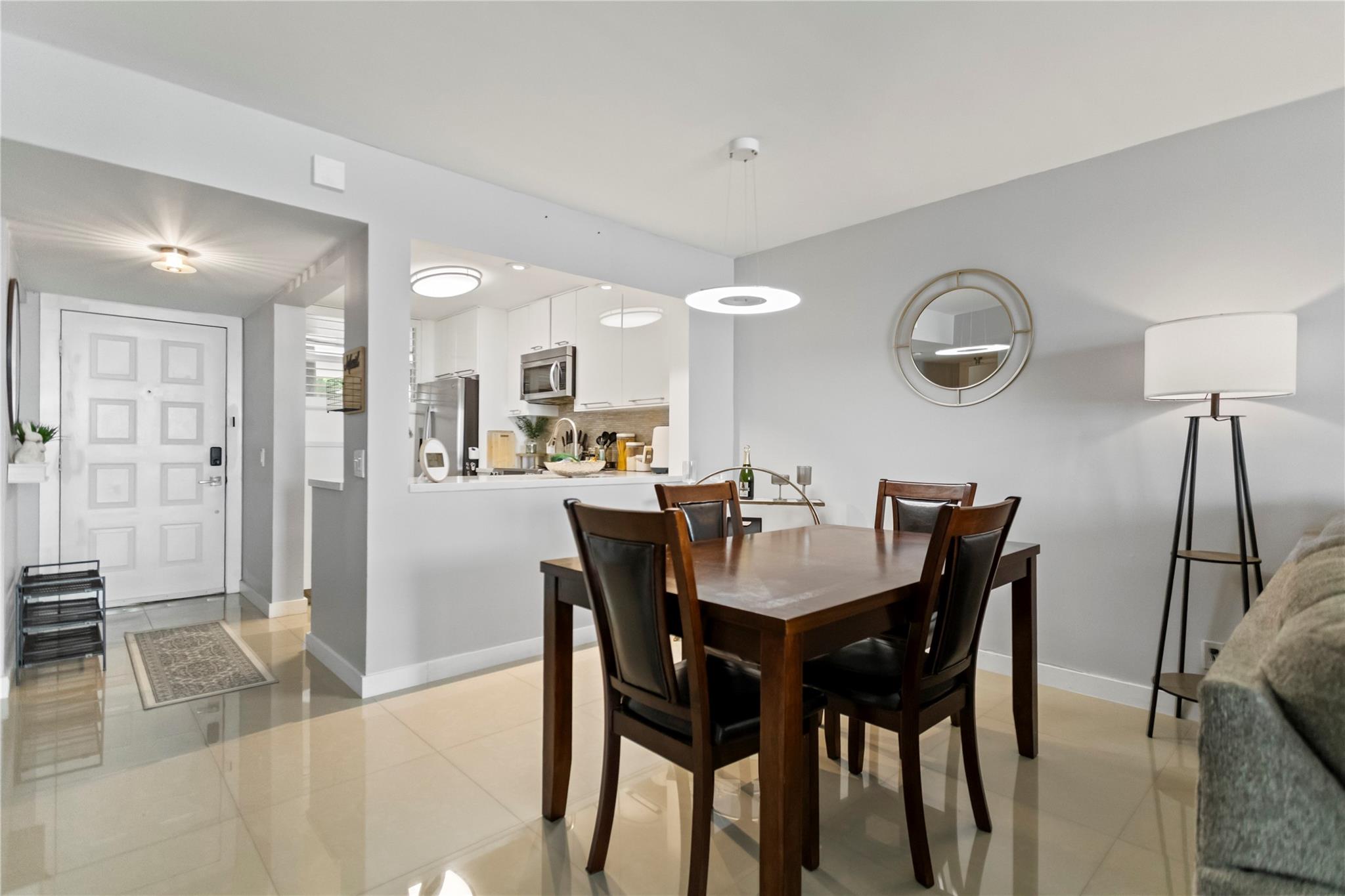 LAKE EMERALD 3 CONDO - Residential