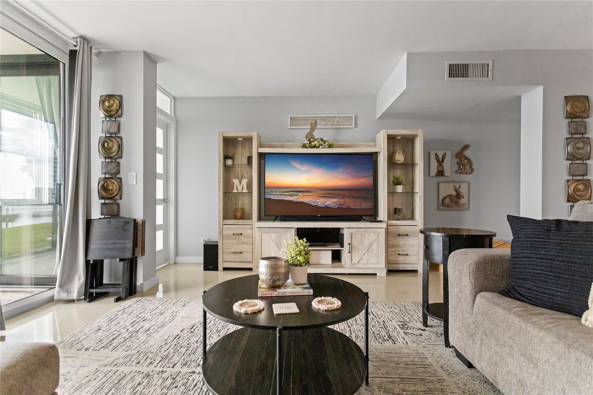 LAKE EMERALD 3 CONDO - Residential