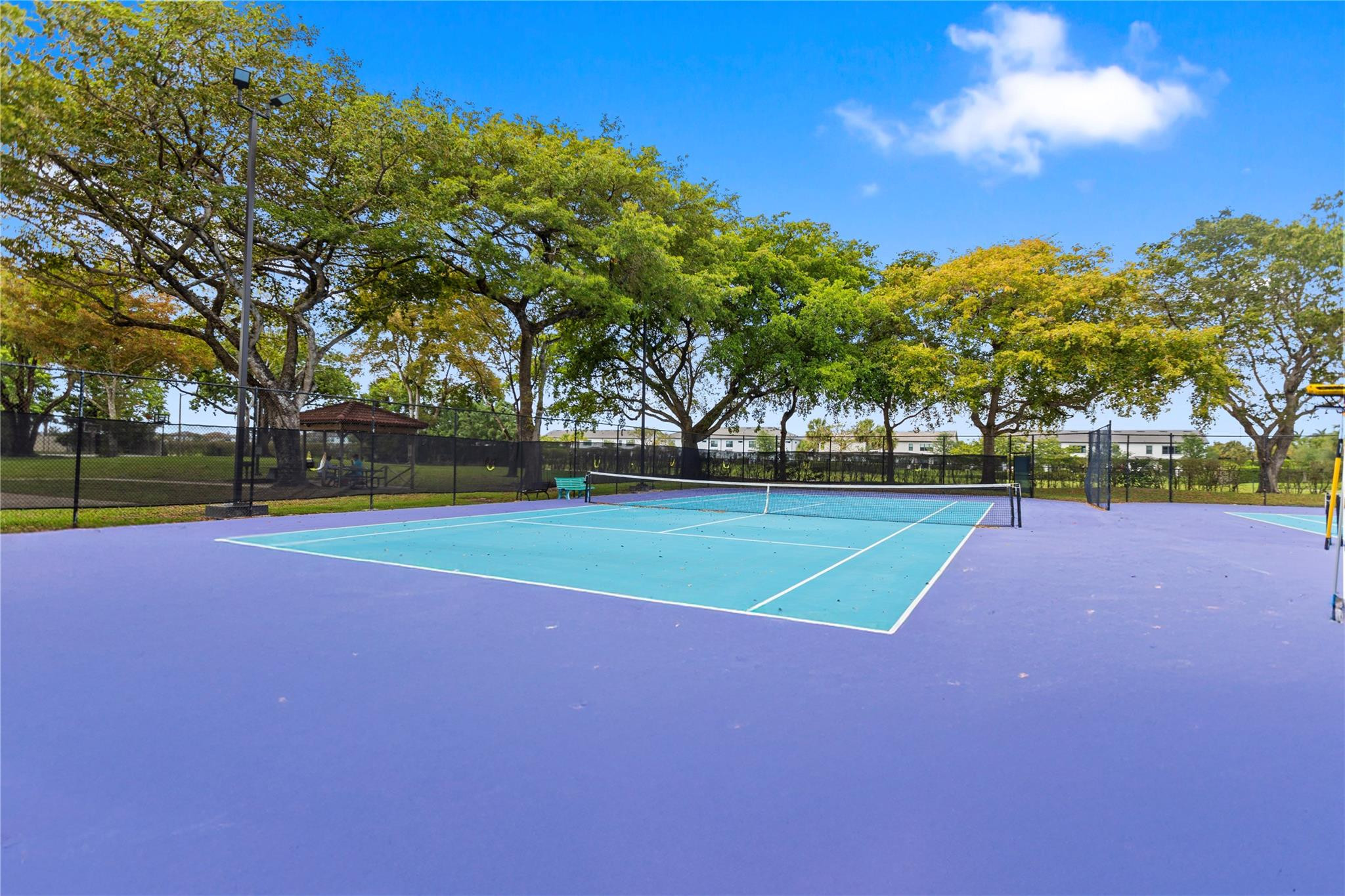 LAKE EMERALD 3 CONDO - Residential