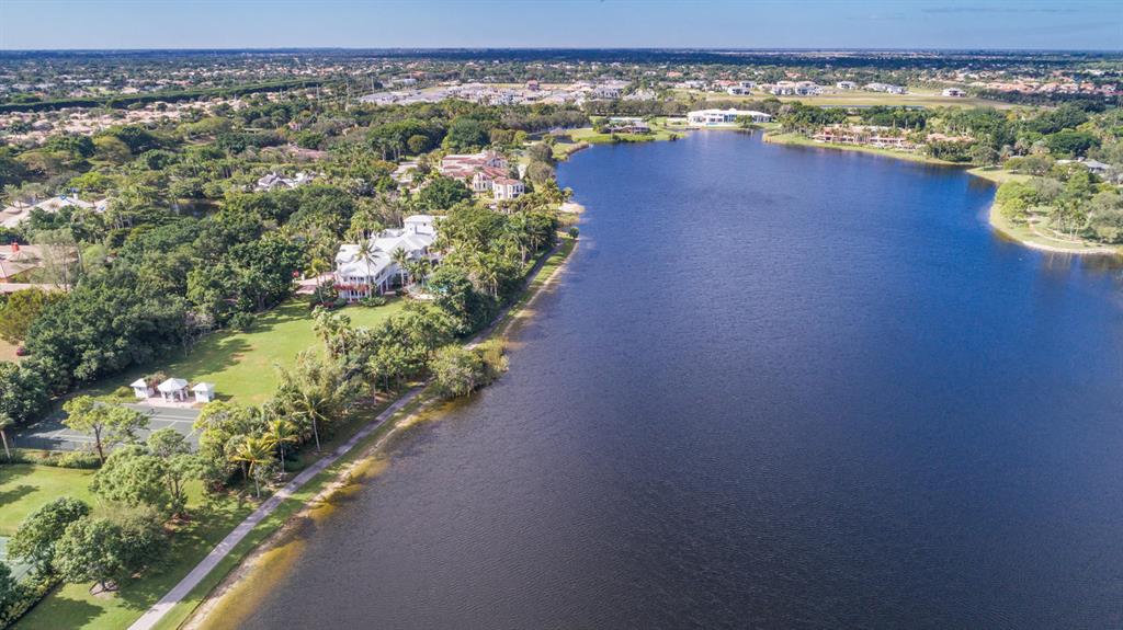 LE LAC - Residential