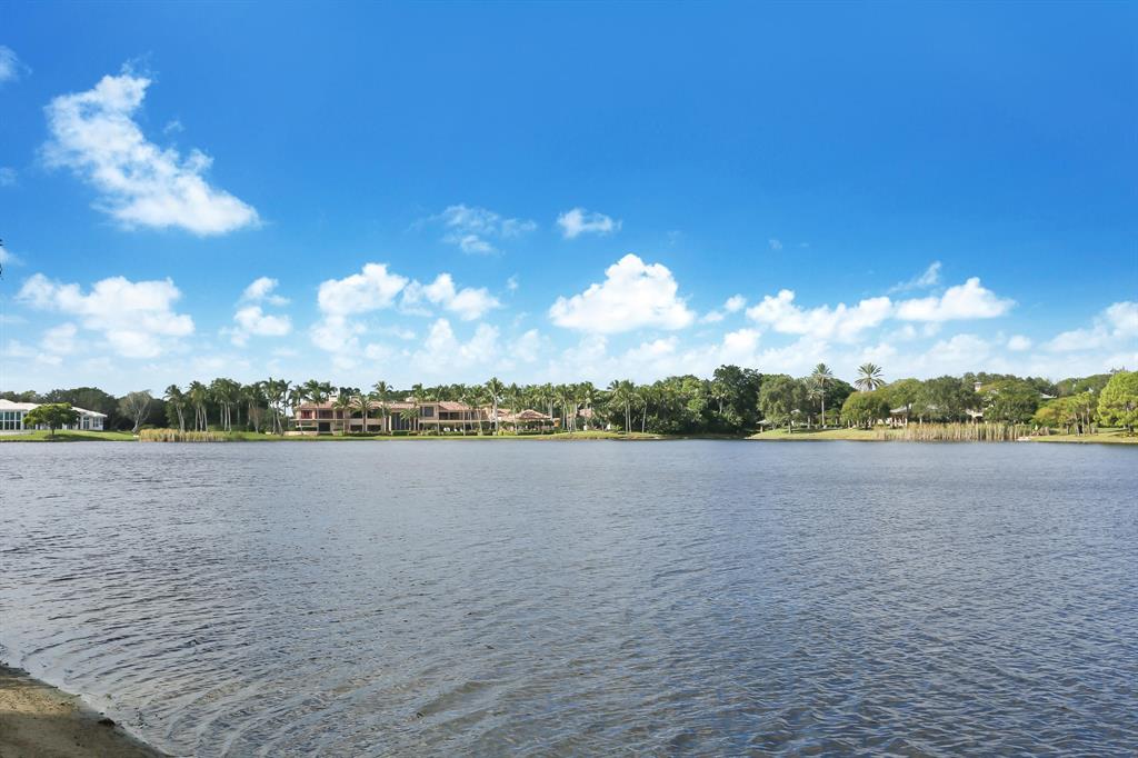 LE LAC - Residential