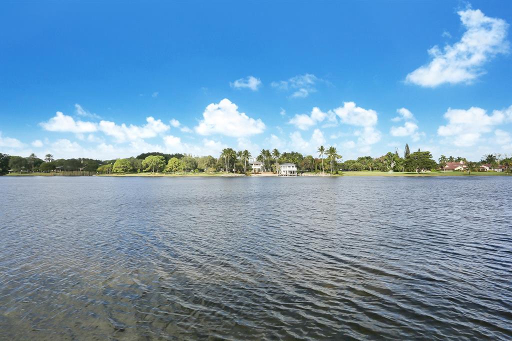 LE LAC - Residential