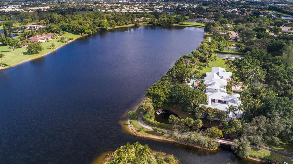 LE LAC - Residential