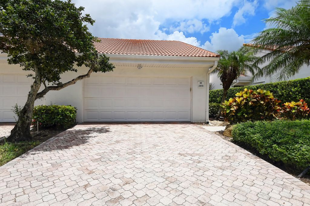 Photo of 19550 Sawgrass Drive #2102, Boca Raton, FL 33434 (MLS # R11148885)