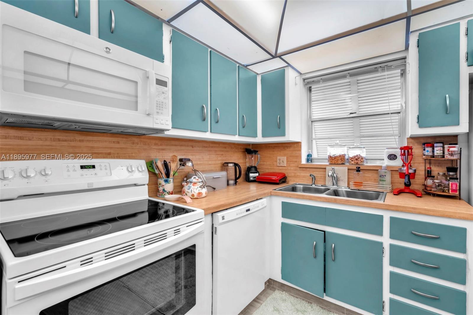 PECAN TREE CONDO APTS INC - Residential