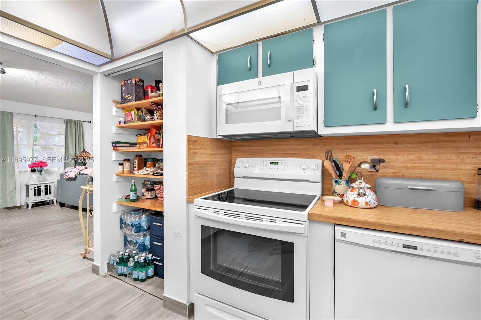 PECAN TREE CONDO APTS INC - Residential