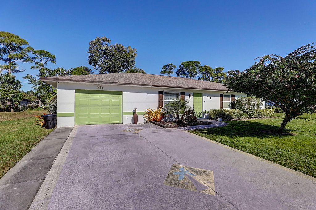 Photo of 525 SE Faith Terrace, Port Saint Lucie, FL 34983 (MLS # R10771865)