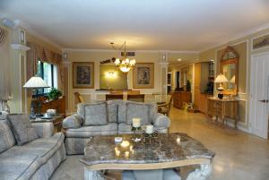 ROYAL HOMESTEAD CONDO - Residential