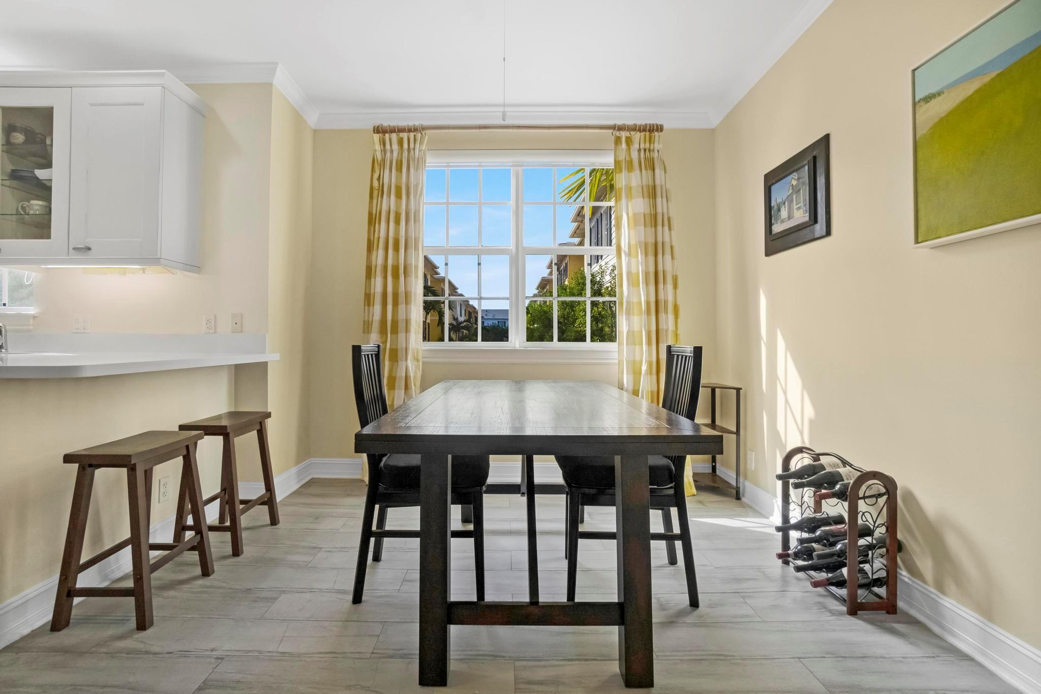 MAGNOLIA COURT - Residential