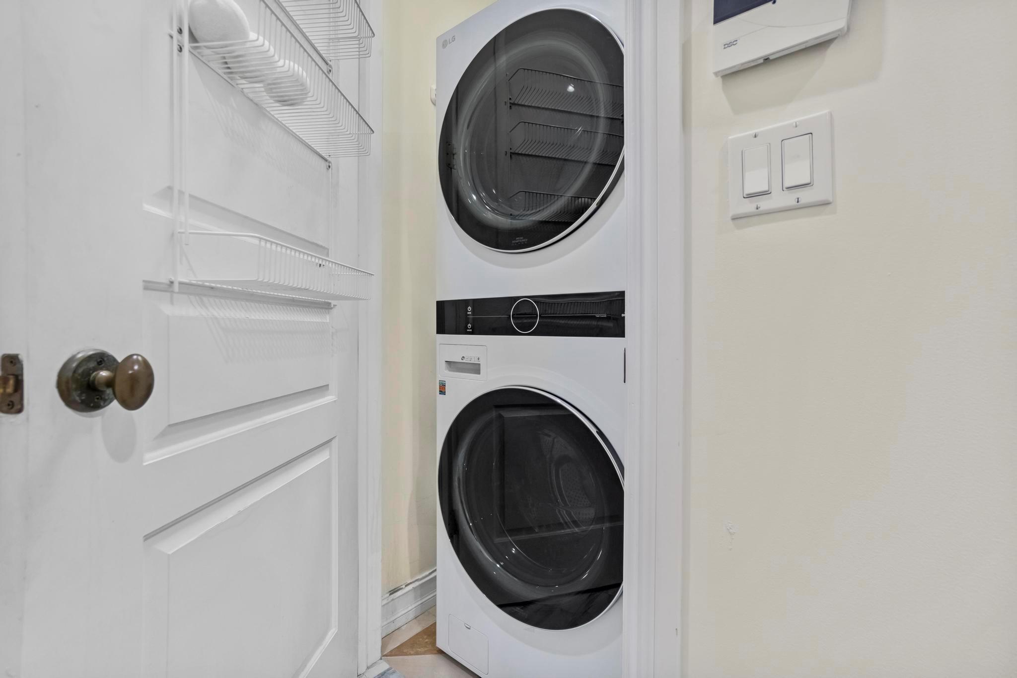 MAGNOLIA COURT - Residential