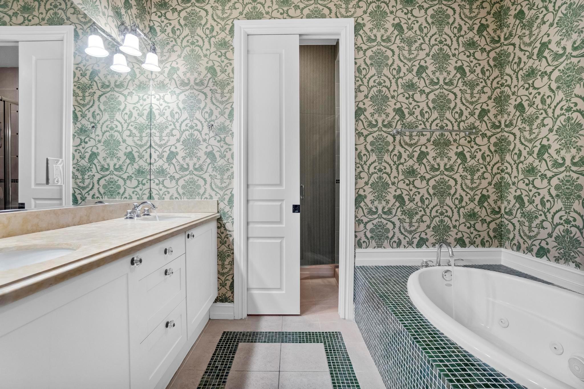 MAGNOLIA COURT - Residential