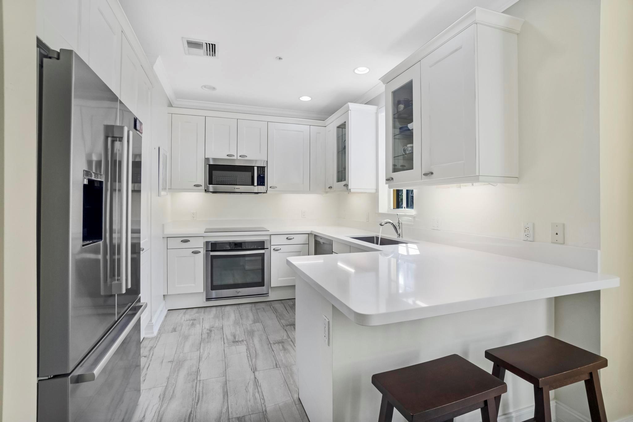 MAGNOLIA COURT - Residential