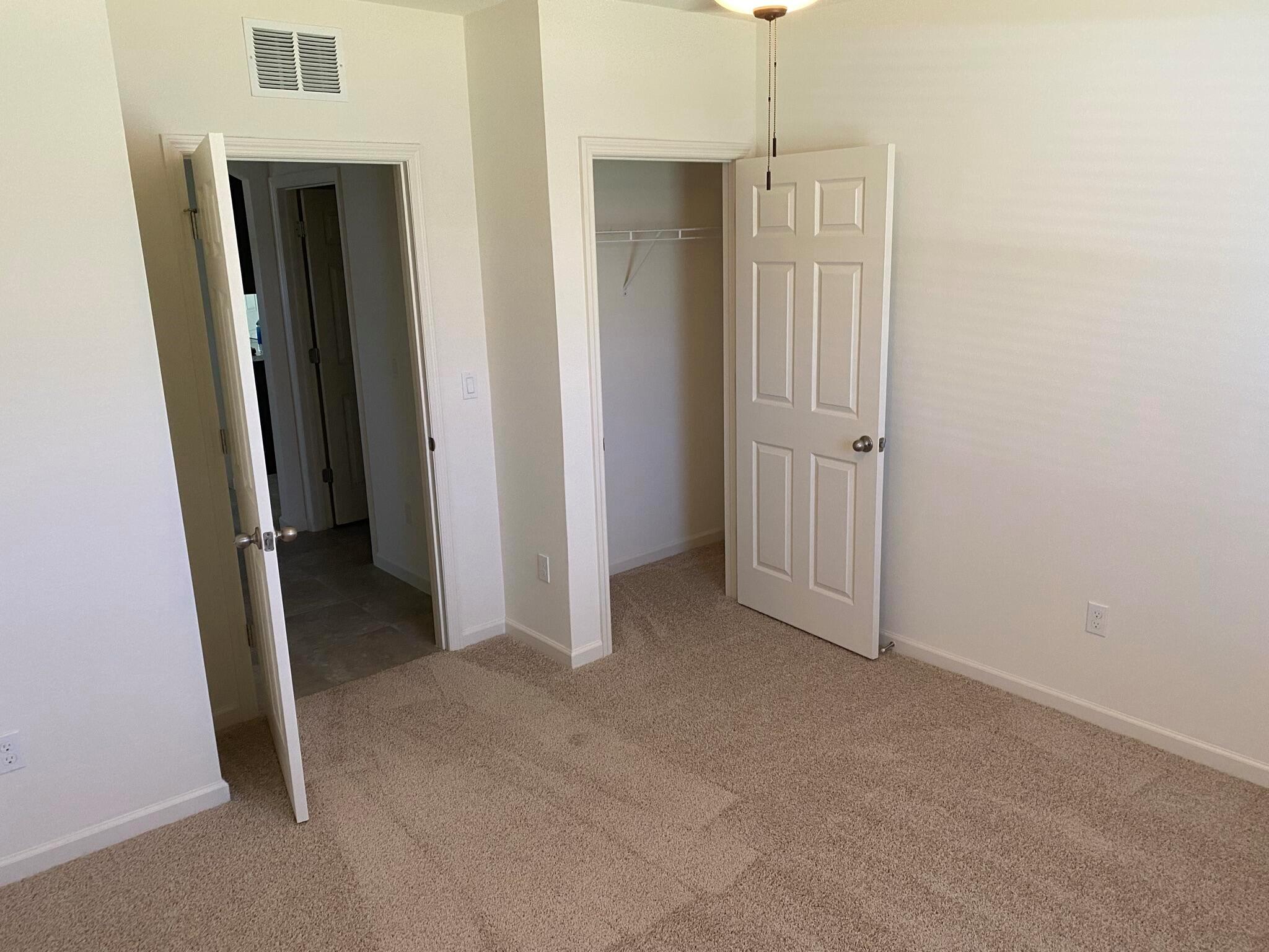 PORT ST LUCIE SECTION 40 - Residential Lease