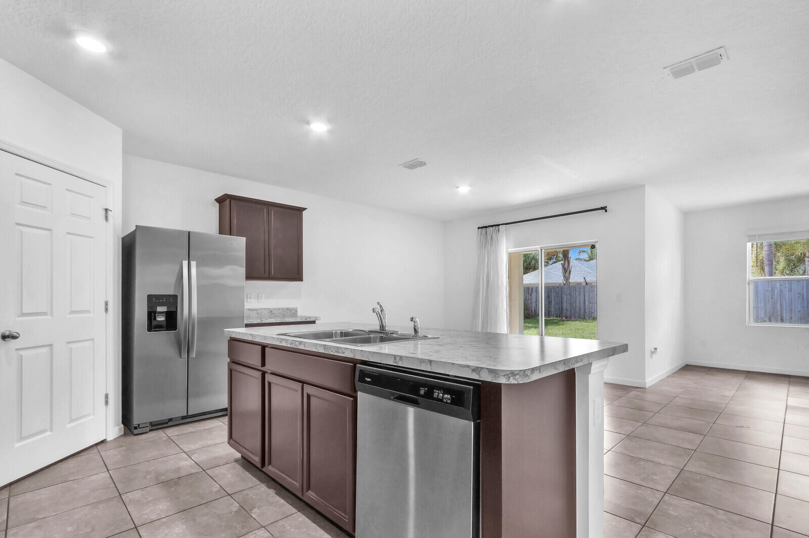 PORT ST LUCIE SECTION 40 - Residential Lease