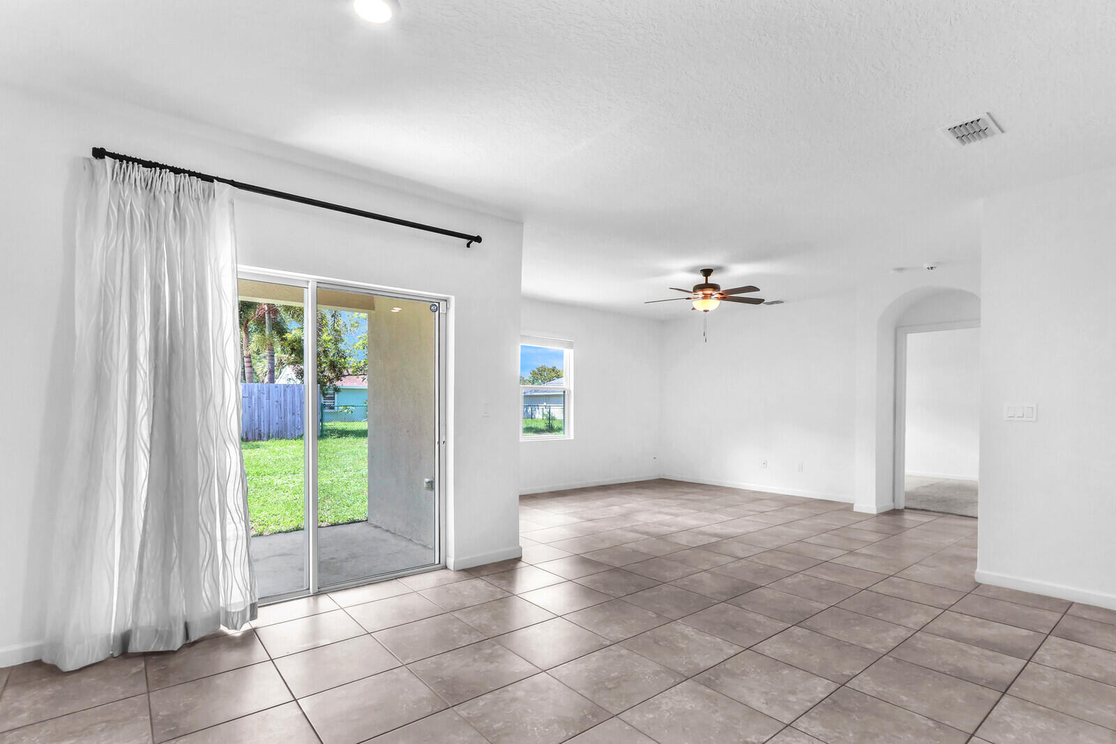 PORT ST LUCIE SECTION 40 - Residential Lease