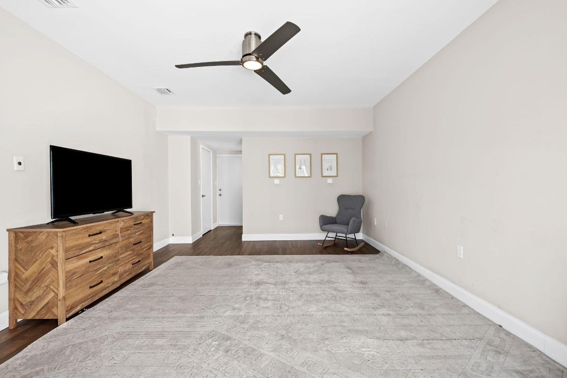 Avenue East Townlofts - Residential