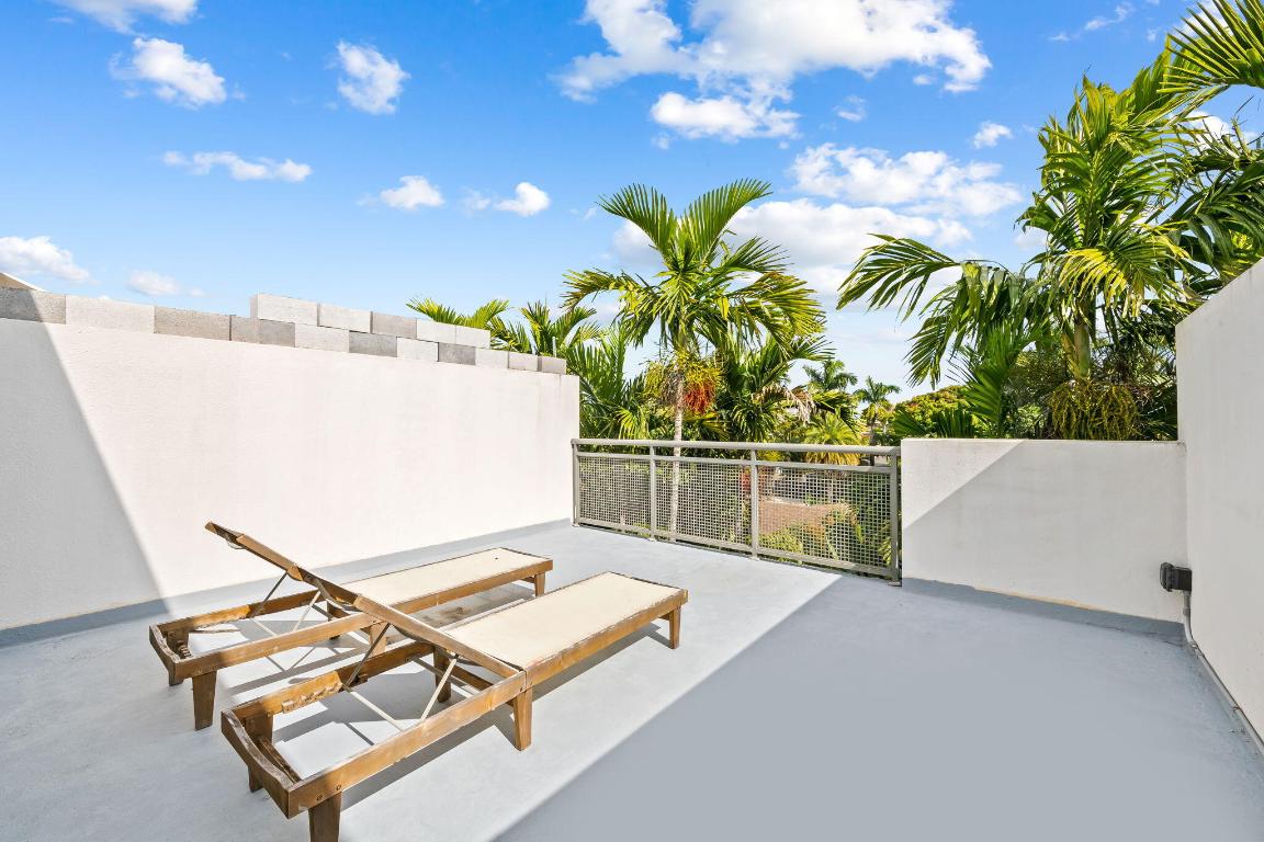 Avenue East Townlofts - Residential