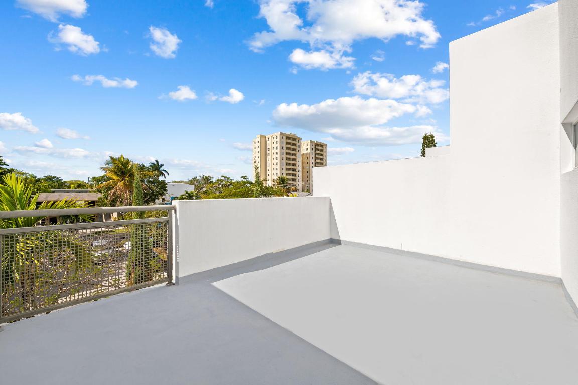 Avenue East Townlofts - Residential