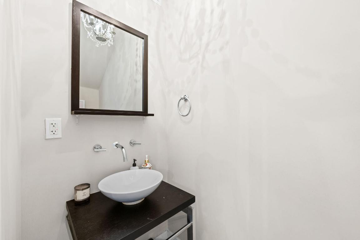 Avenue East Townlofts - Residential