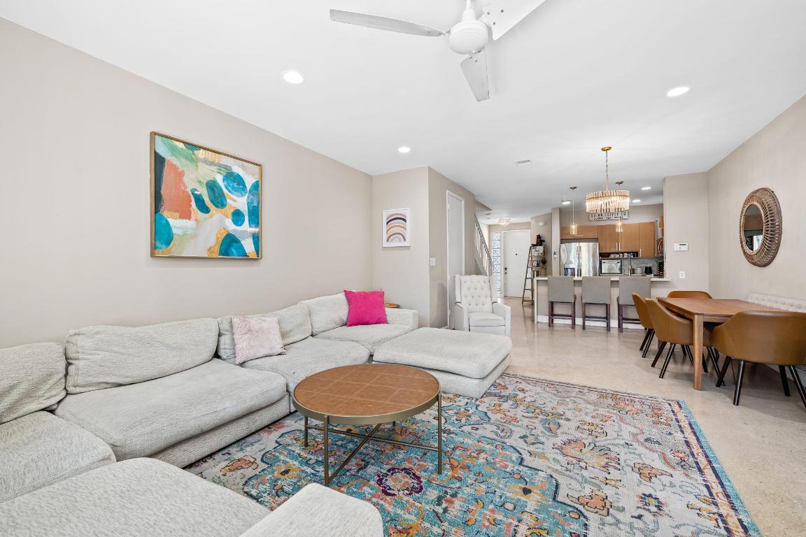 Avenue East Townlofts - Residential