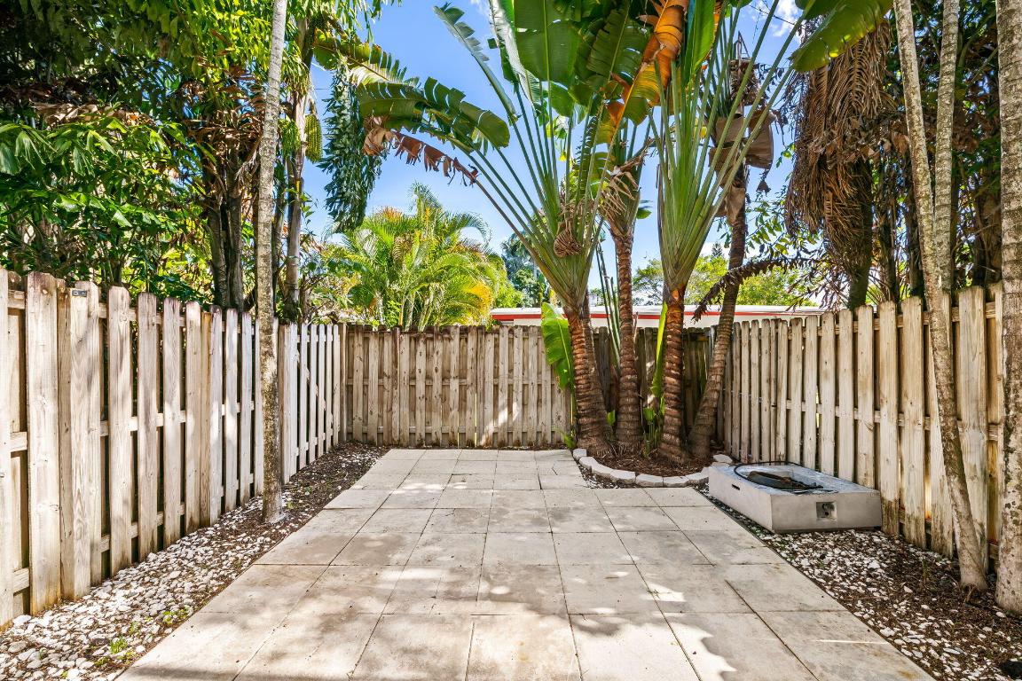 Avenue East Townlofts - Residential