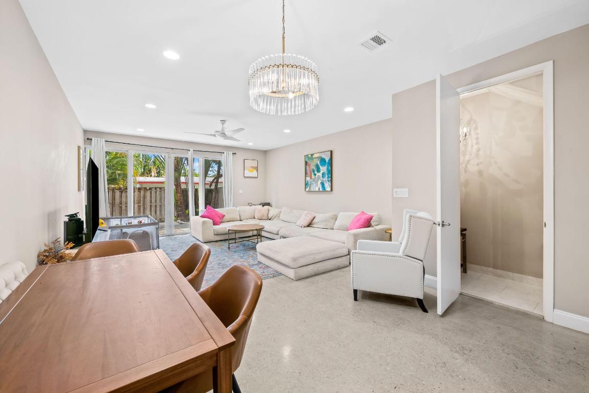 Avenue East Townlofts - Residential