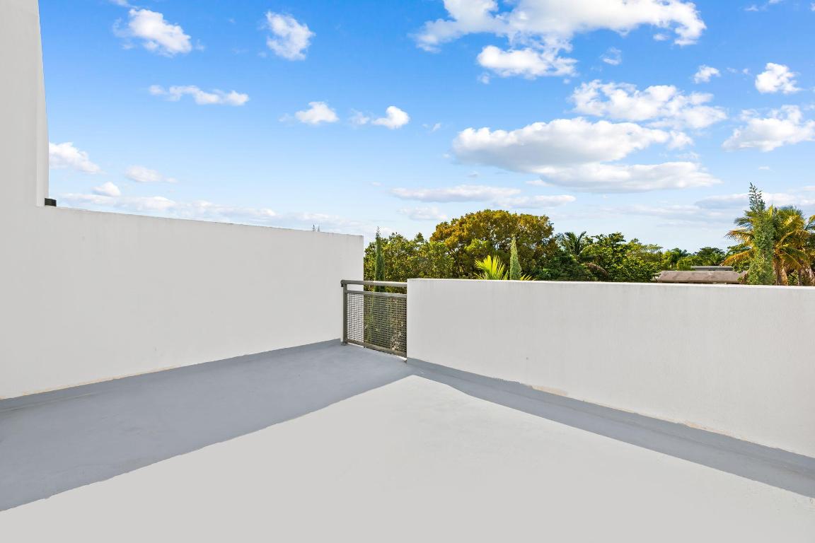 Avenue East Townlofts - Residential