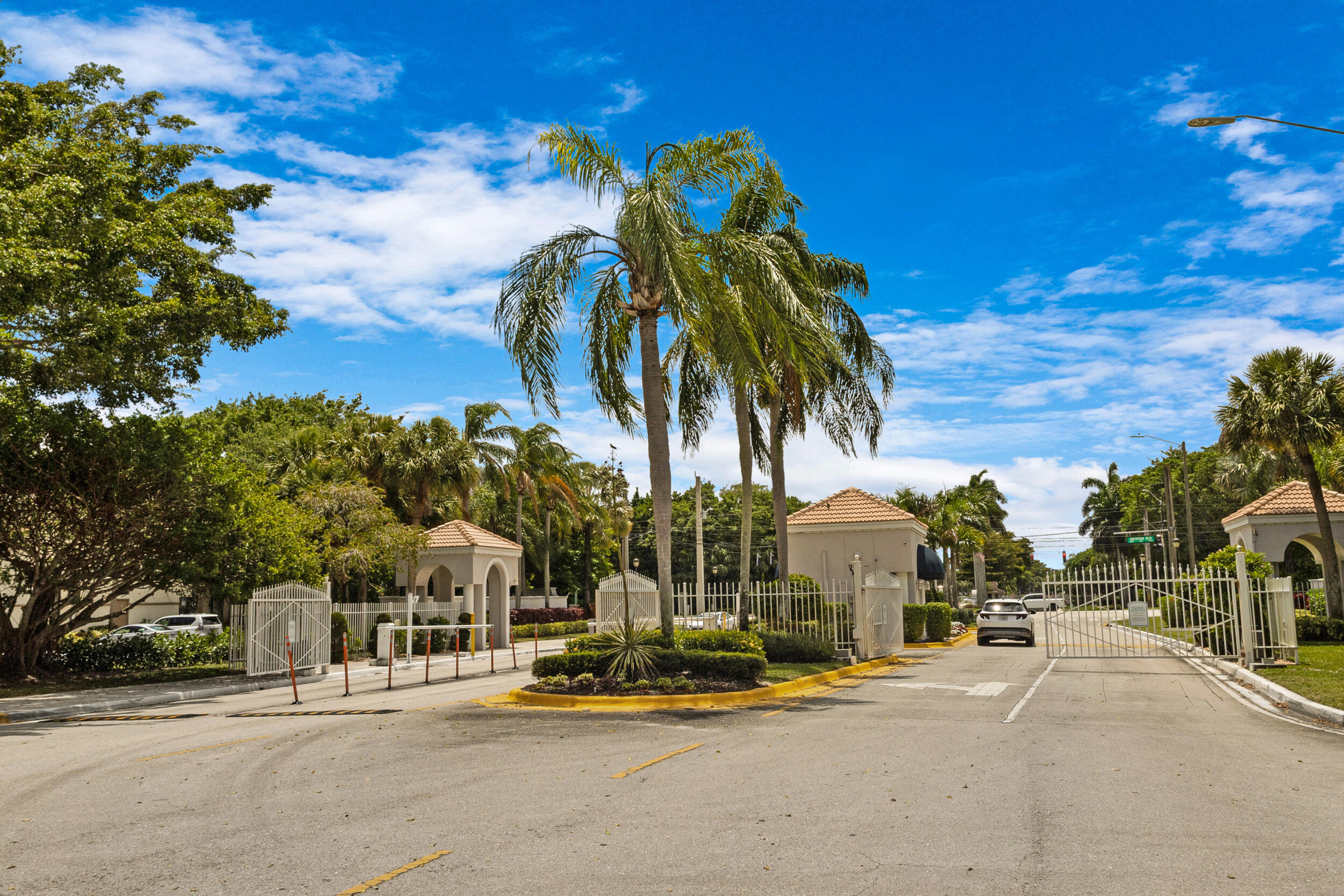 EXCELLENTE VILLAGE A,B,C,D,F, & G CONDO - Residential