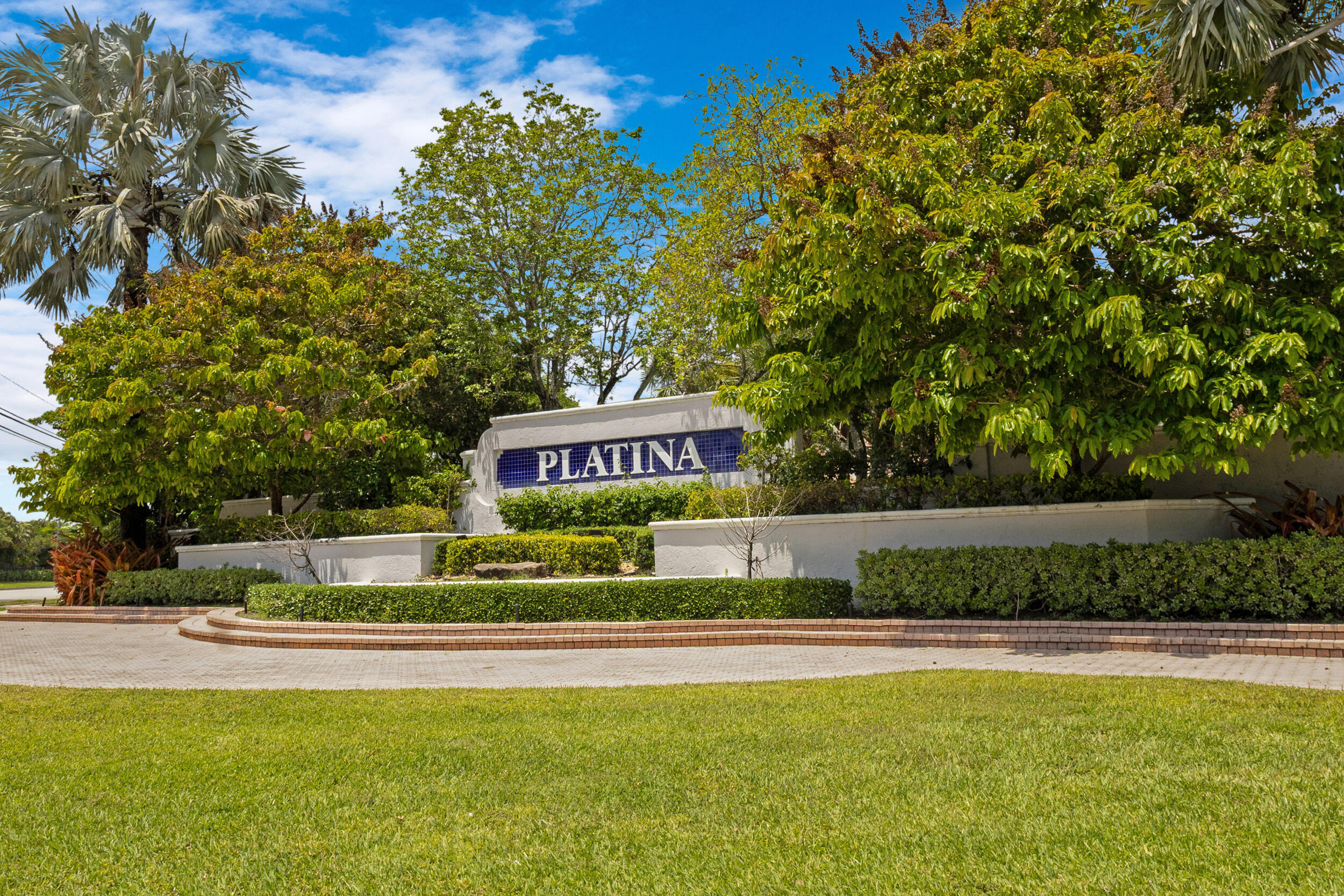 EXCELLENTE VILLAGE A,B,C,D,F, & G CONDO - Residential