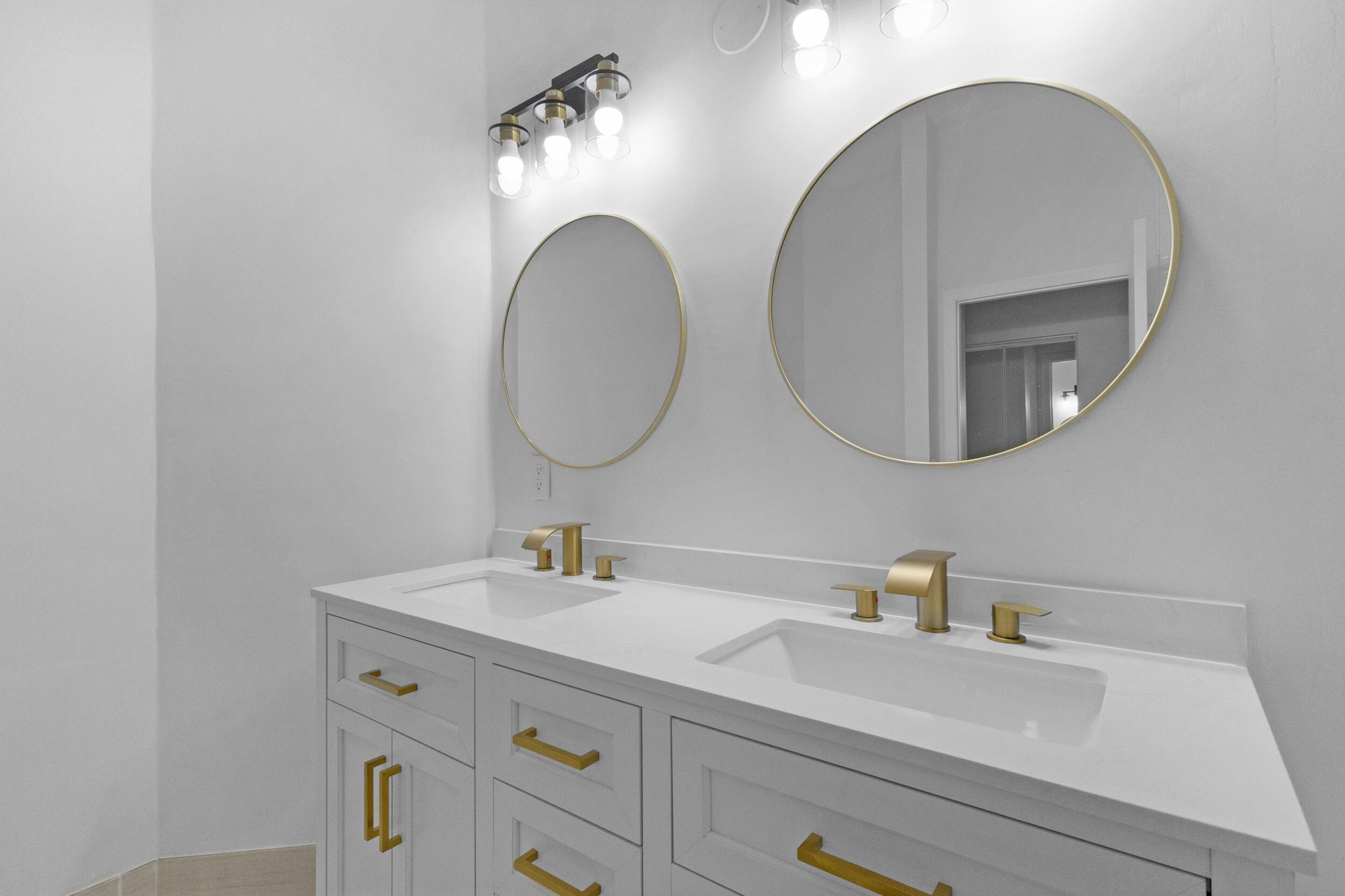 EXCELLENTE VILLAGE A,B,C,D,F, & G CONDO - Residential