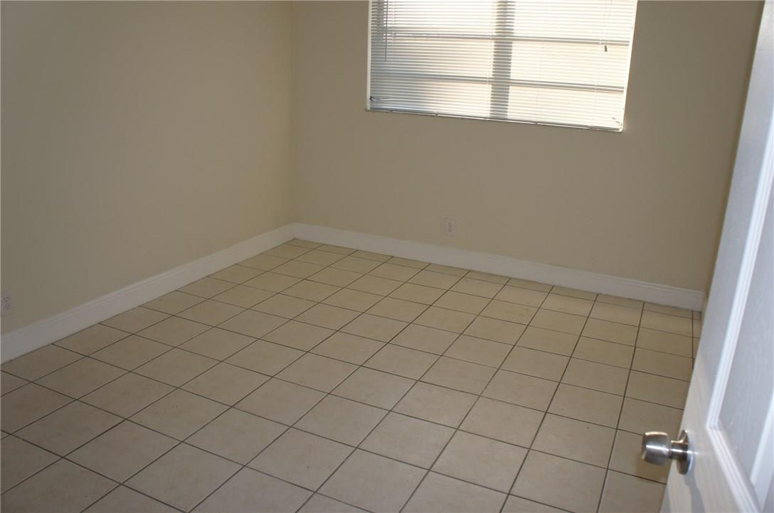 Riverside Park 7-24 B - Residential Lease