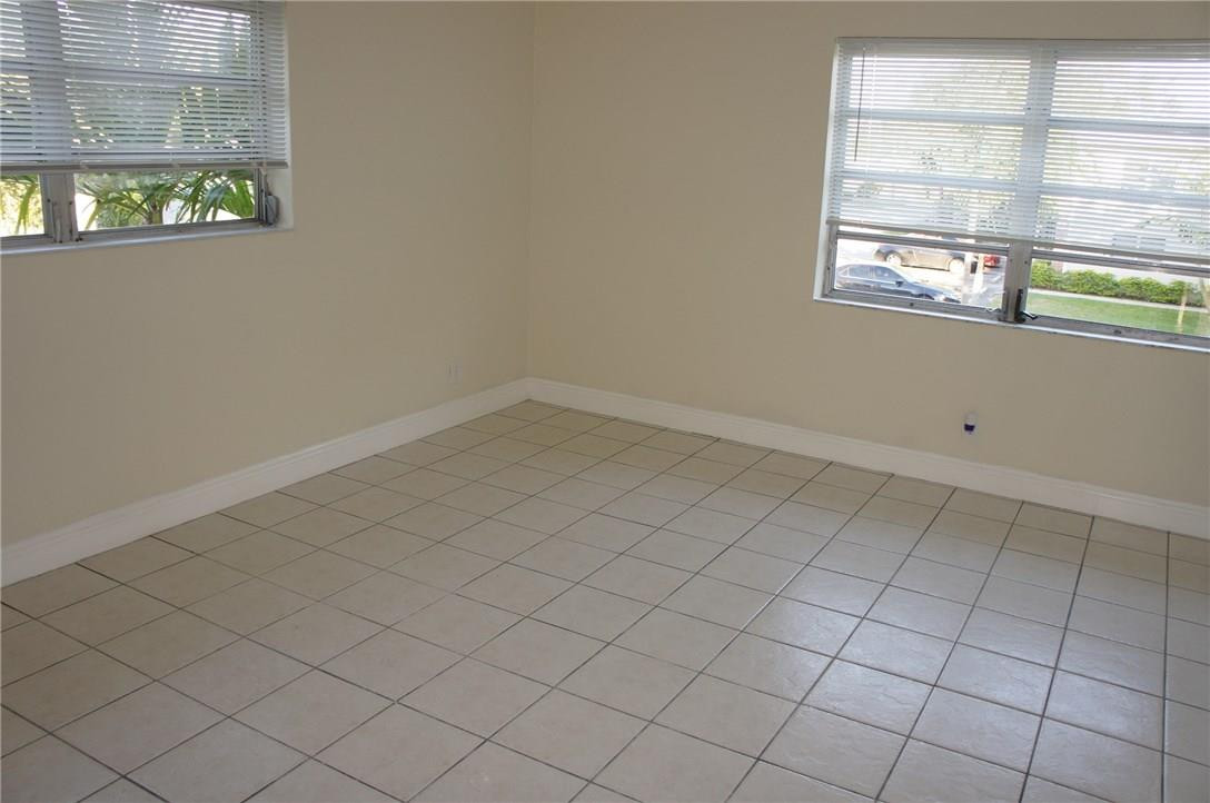 Riverside Park 7-24 B - Residential Lease