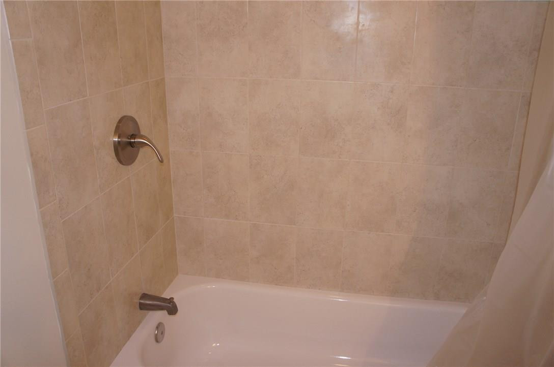 Riverside Park 7-24 B - Residential Lease