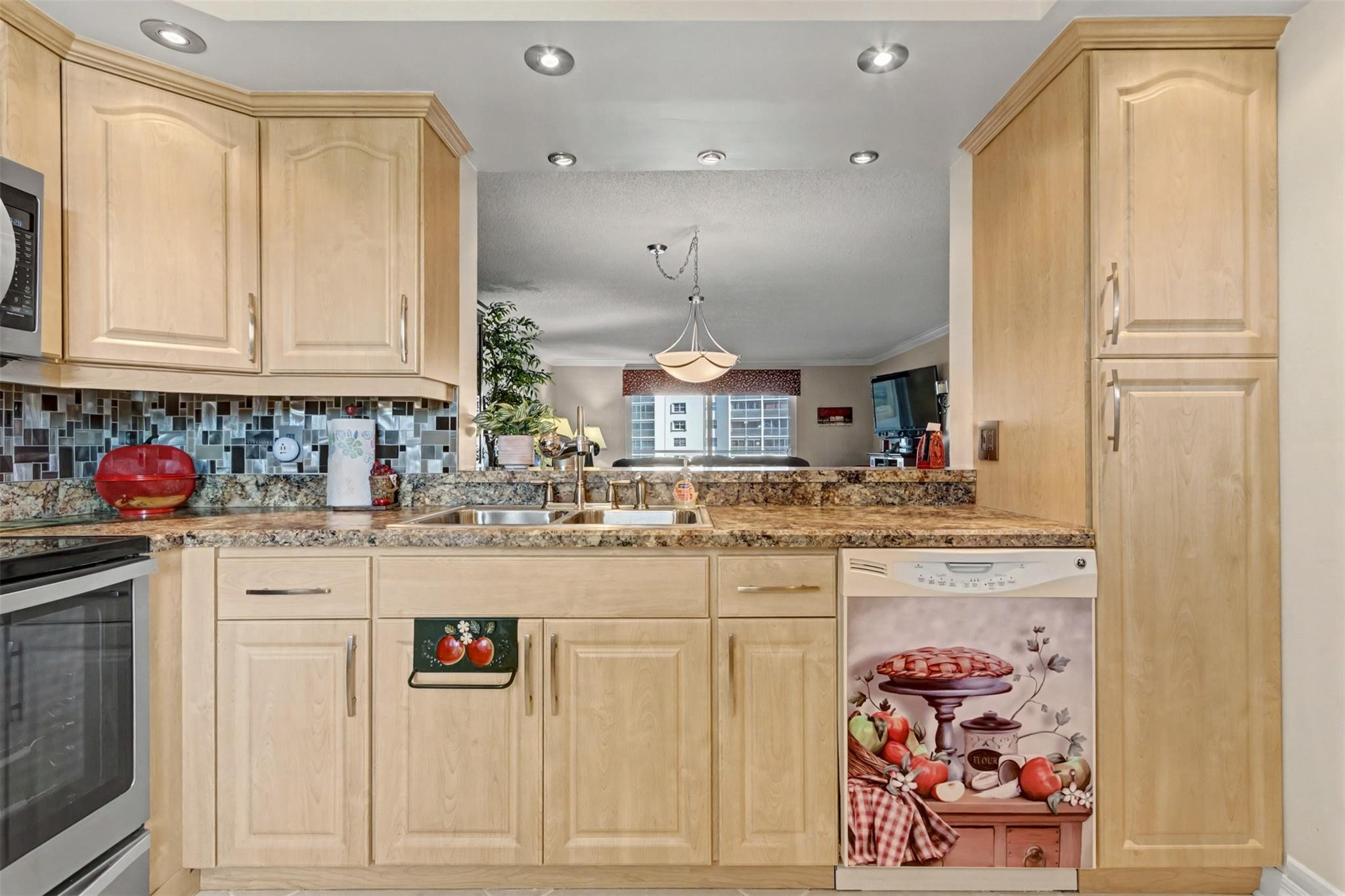 MEADOWBROOK LAKES - Residential