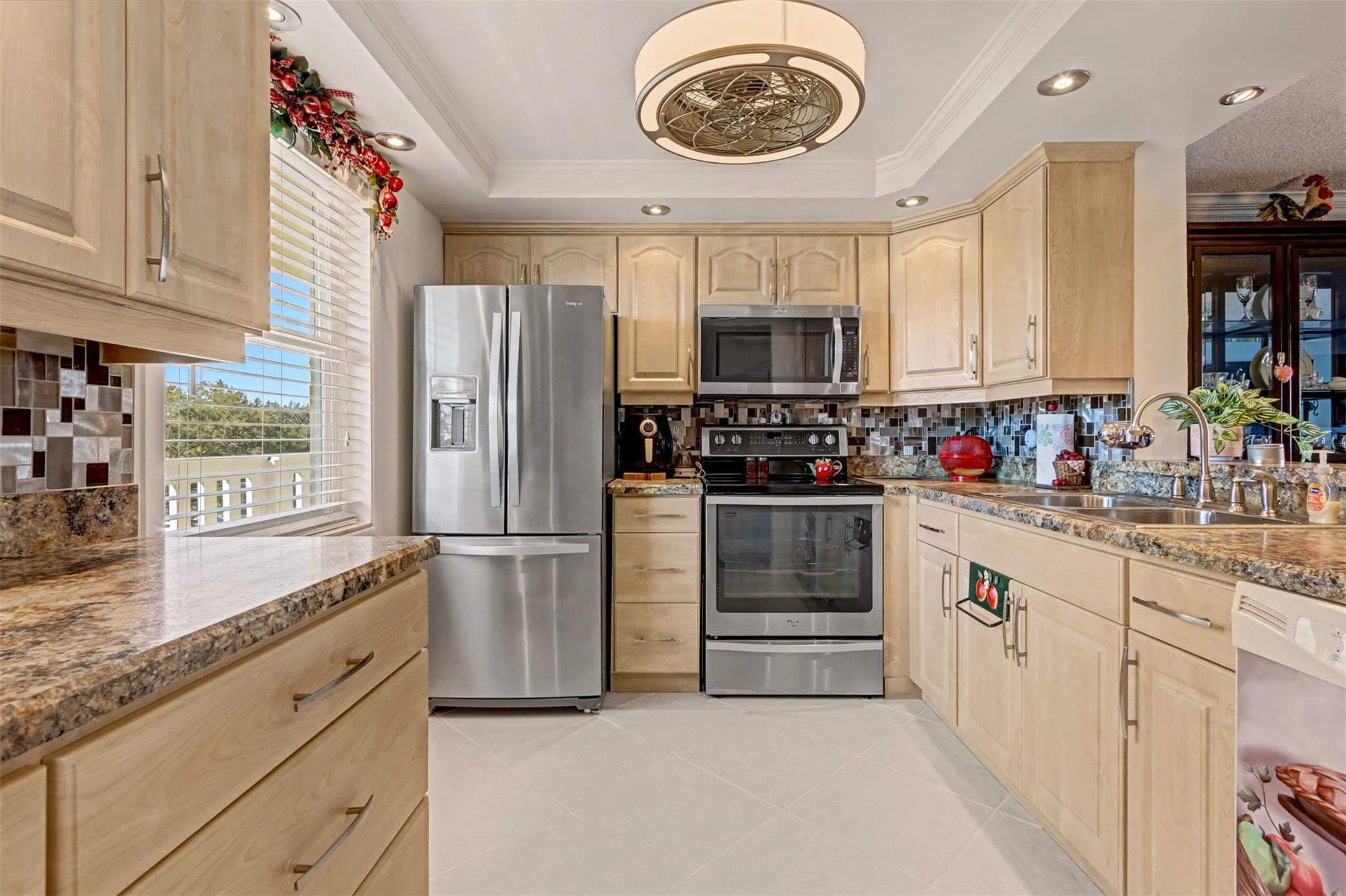 MEADOWBROOK LAKES - Residential