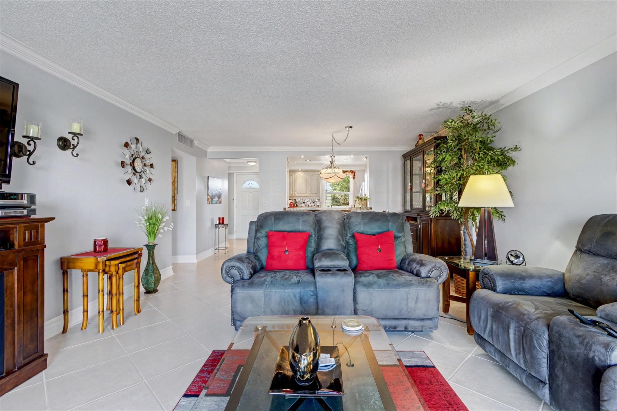 MEADOWBROOK LAKES - Residential