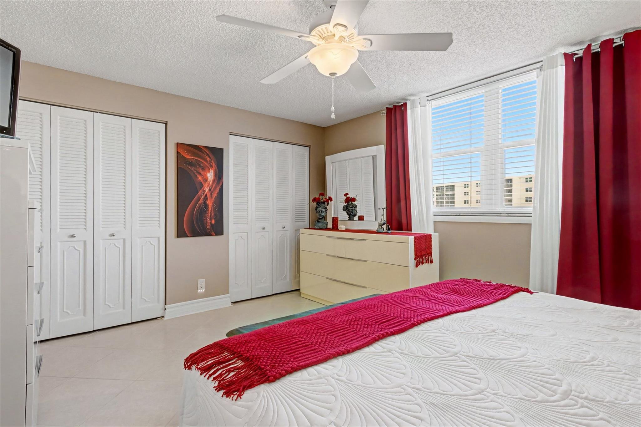 MEADOWBROOK LAKES - Residential