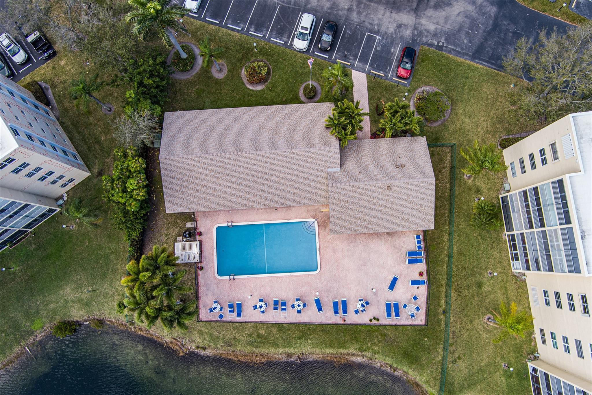 MEADOWBROOK LAKES - Residential