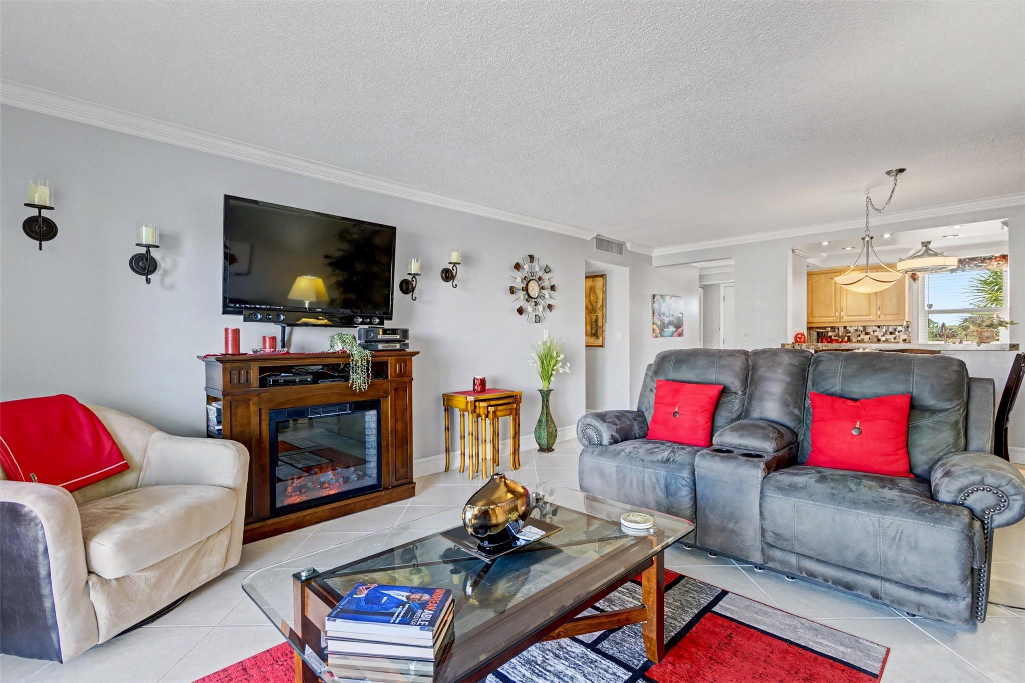 MEADOWBROOK LAKES - Residential