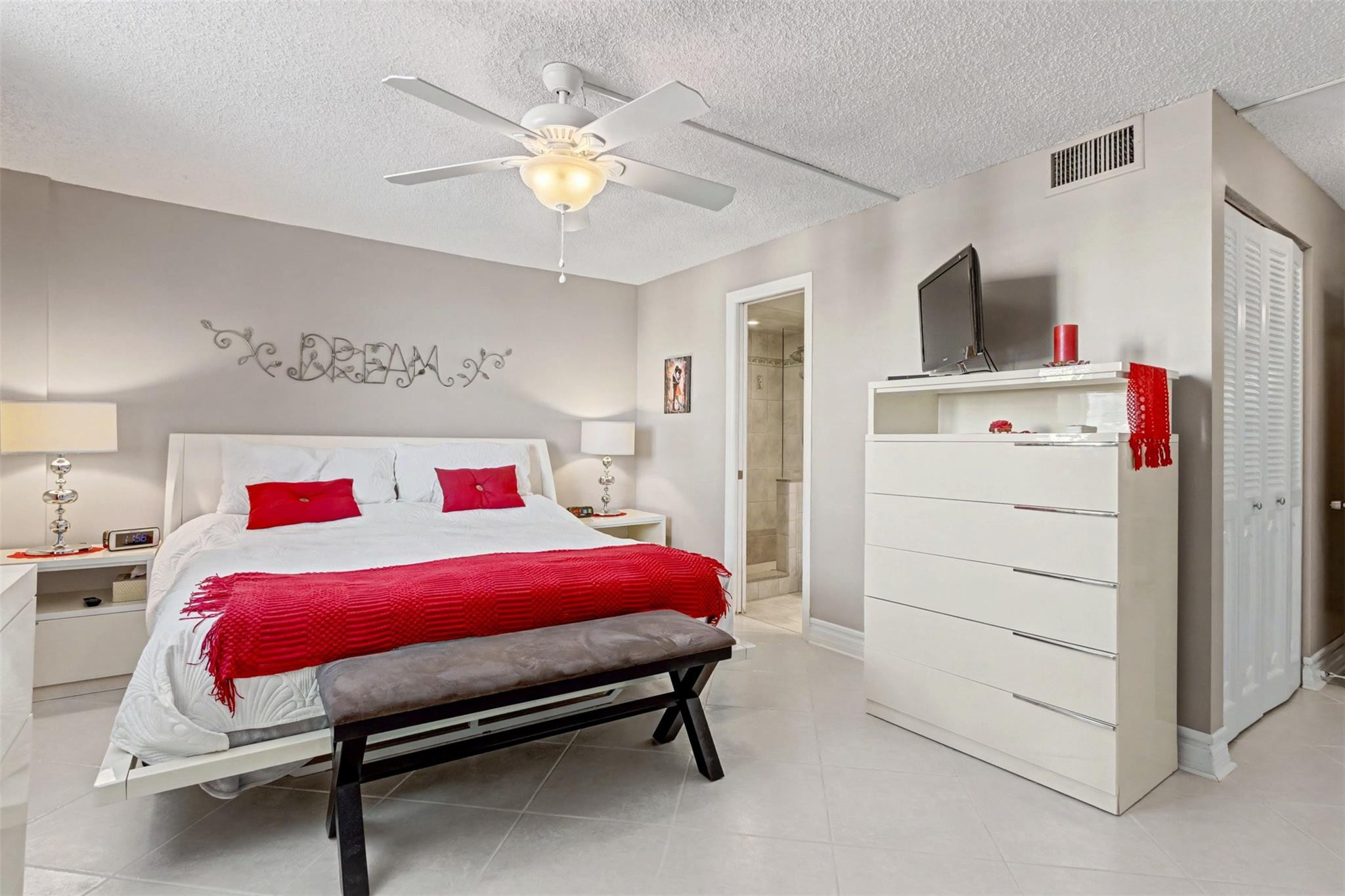 MEADOWBROOK LAKES - Residential