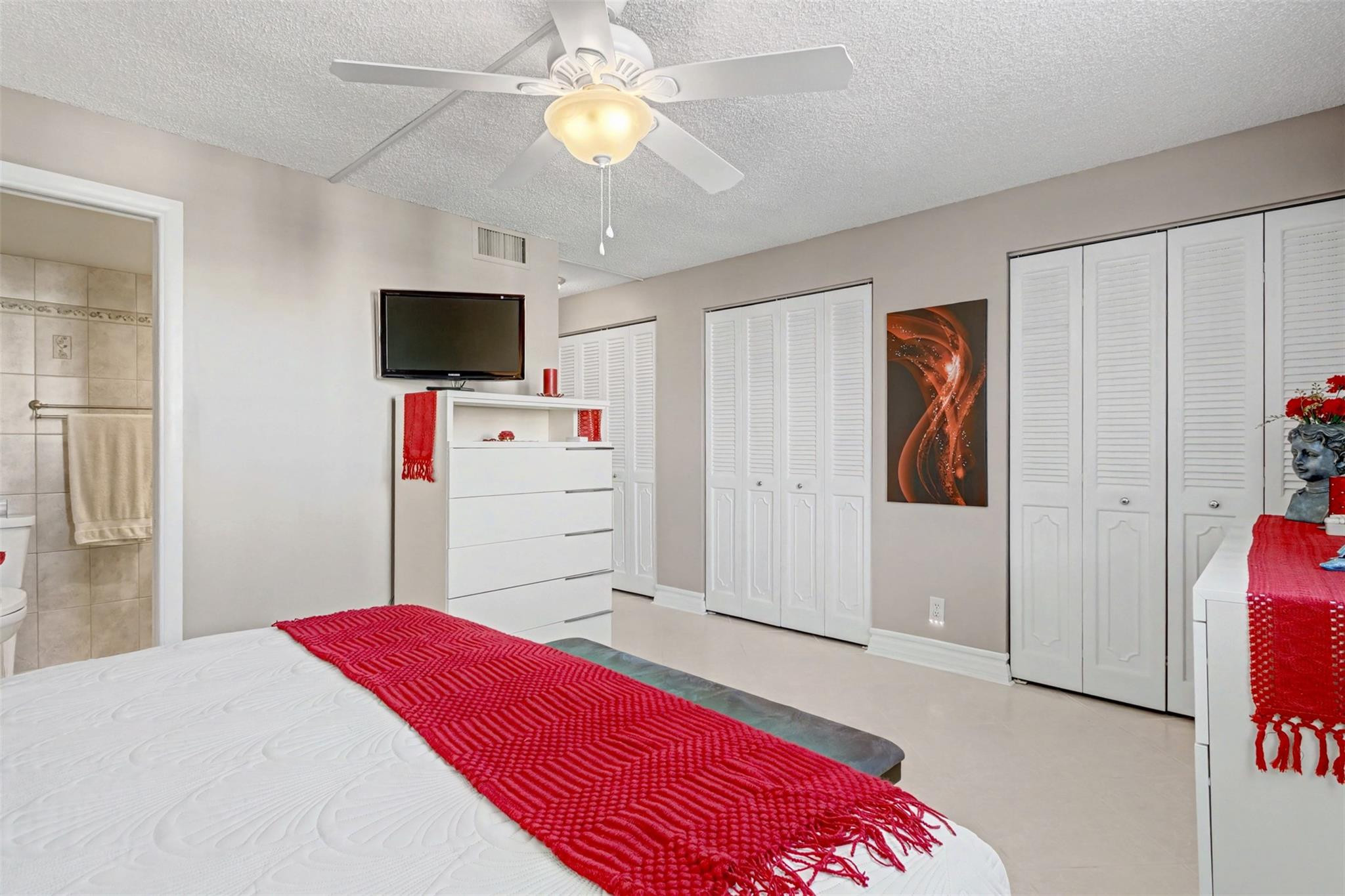 MEADOWBROOK LAKES - Residential