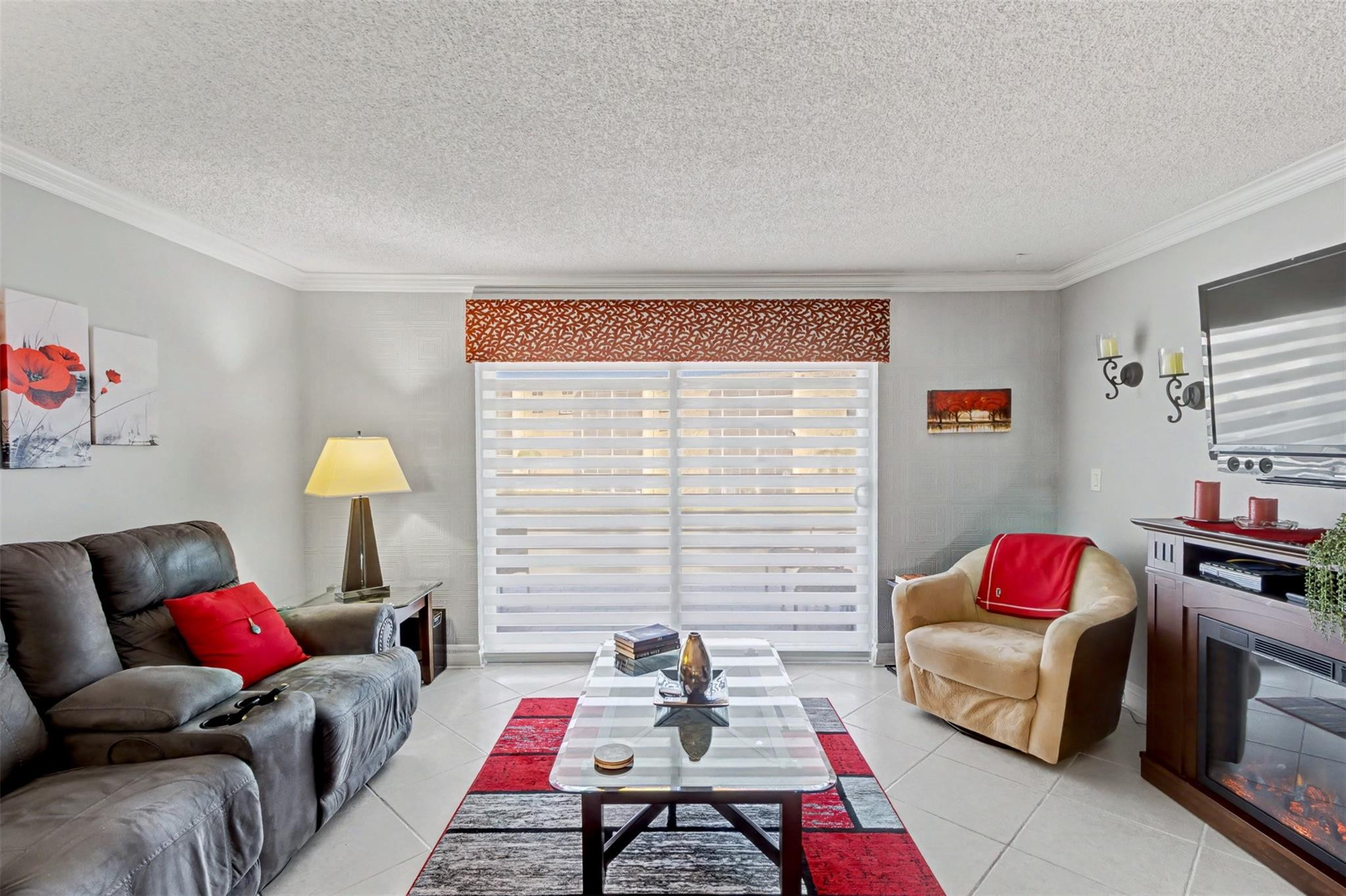 MEADOWBROOK LAKES - Residential