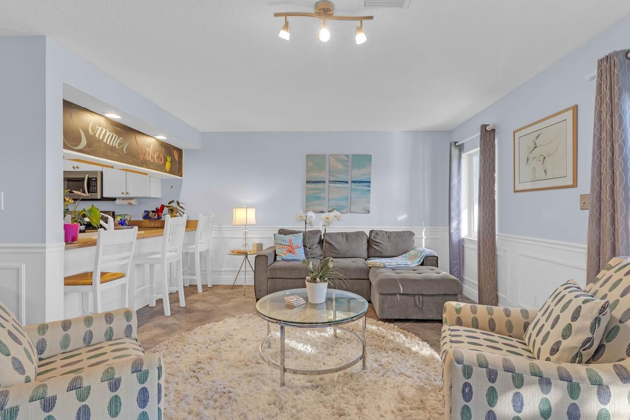 BREAKERS LANDING, A CONDO - Residential Lease