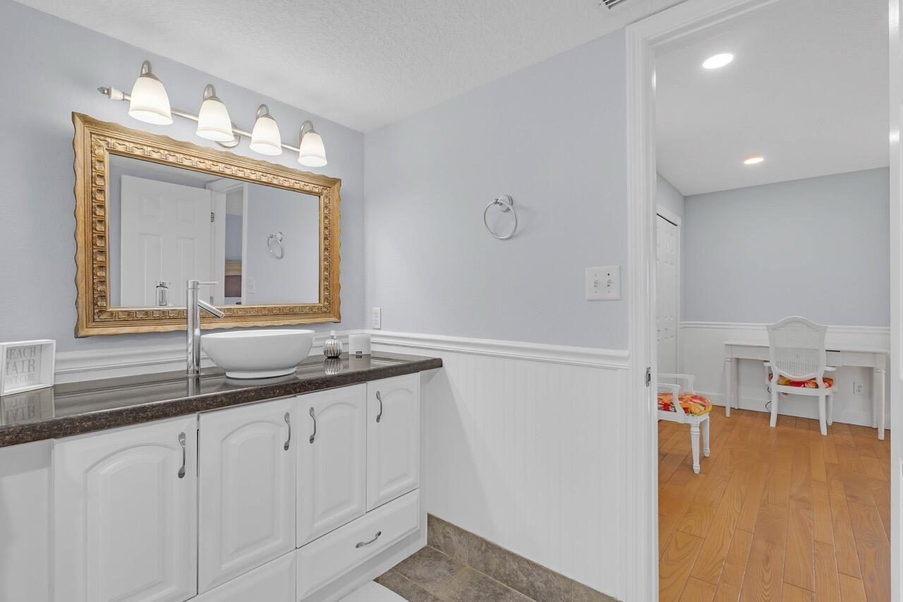 BREAKERS LANDING, A CONDO - Residential Lease