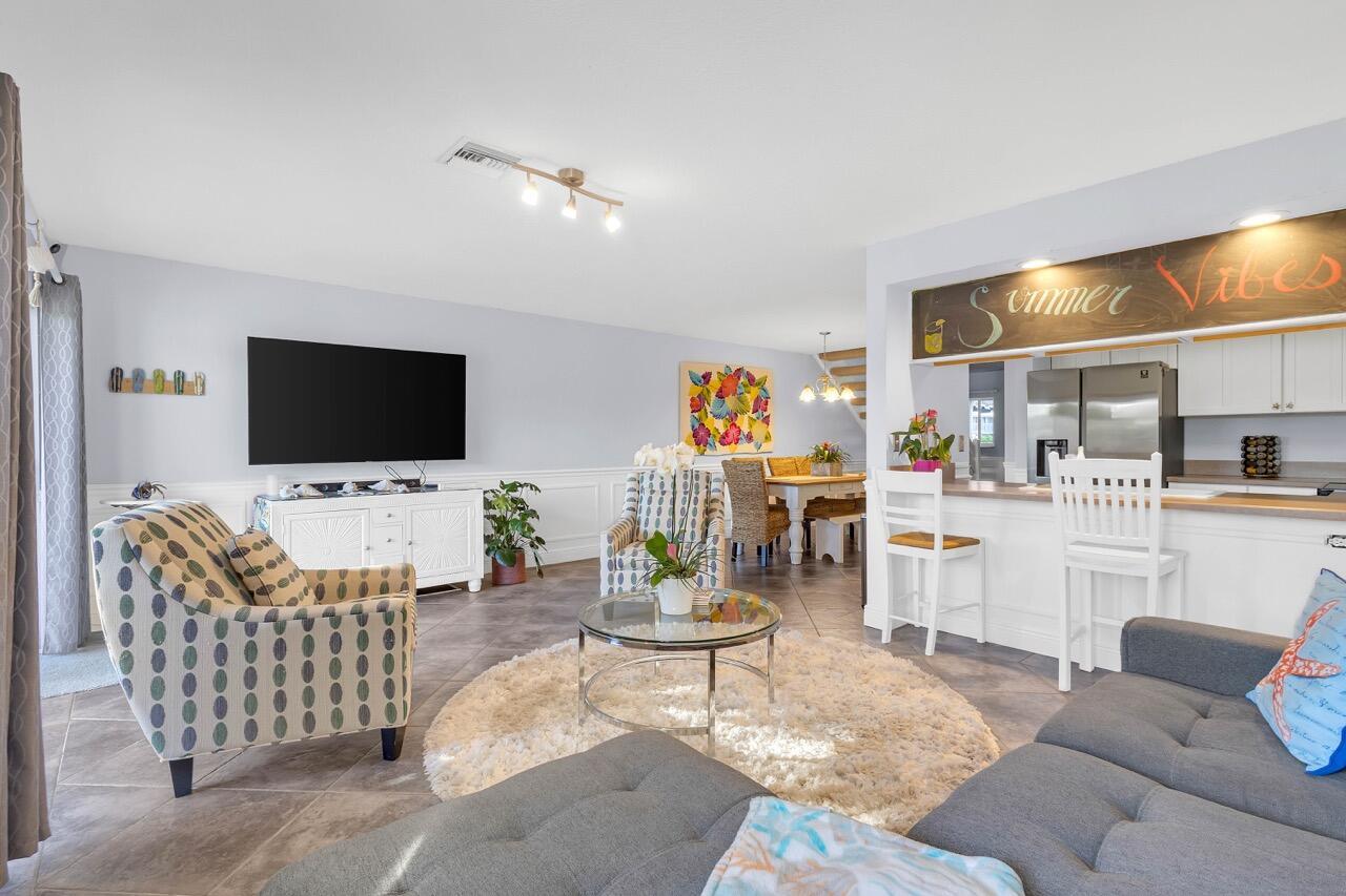 BREAKERS LANDING, A CONDO - Residential Lease