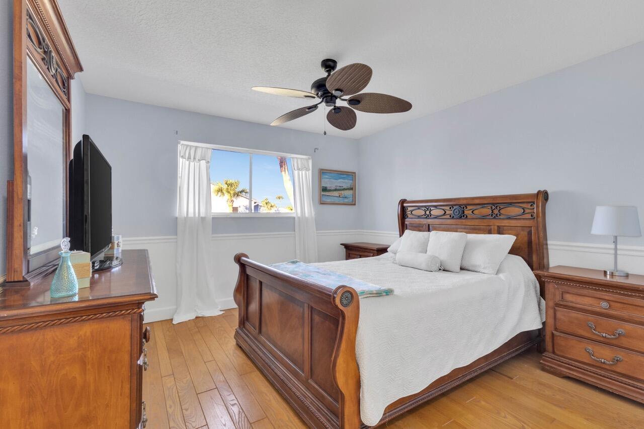 BREAKERS LANDING, A CONDO - Residential Lease