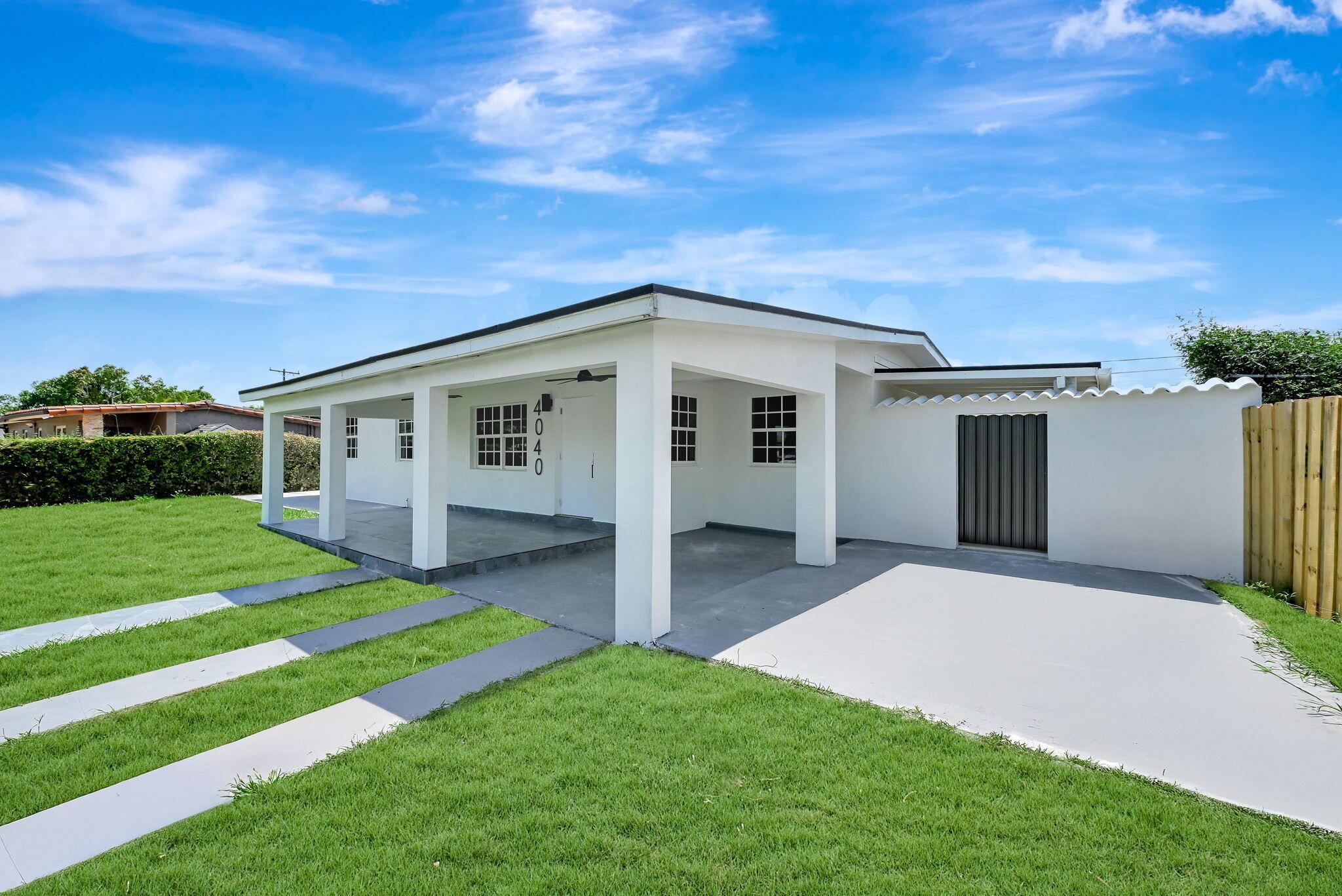 Fully Renovated Home in Kendall! This beautiful 5-bedroom, 3-baths home has been completely renovated. The property has tile floors, a new kitchen features modern finishes and plenty of space for cooking and entertaining. Enjoy the spacious large backyard, fully fenced for privacy.The home is in a great area, close to top schools, parks, shopping, and dining.Move-in ready and waiting for you to make it your own!Casa Totalmente Renovada en Kendall!Esta hermosa casa de 5 dormitorios y 3 banos ha sido completamente renovada. La propiedad tiene pisos de tila, una nueva cocina con acabados modernos y mucho espacio para cocinar y entretener.Disfruta del amplio patio trasero, completamente cercado.Contactanos hoy para agendar una visita!
