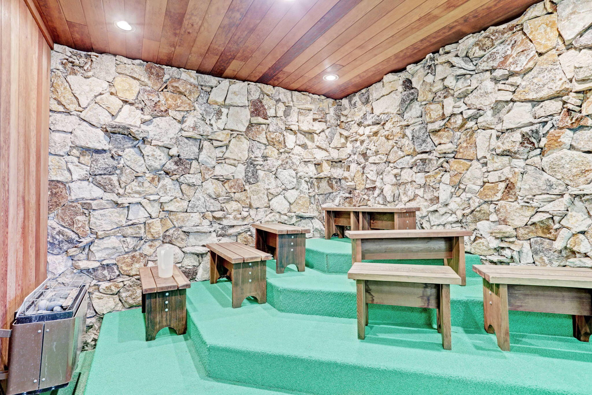 AQUARIUS CONDOMINIUM - Residential